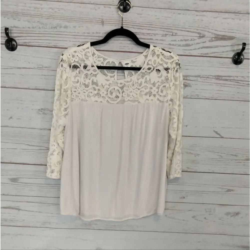 Old Navy - woman's shirt